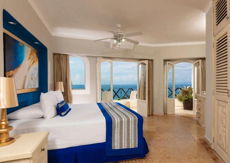 Junior Suite Blue Chairs Beachfront Resort Puerto Vallarta - Sólo Adultos Mexico Junior Suite Blue Chairs Beachfront Resort Puerto Vallarta - Sólo Adultos Mexico